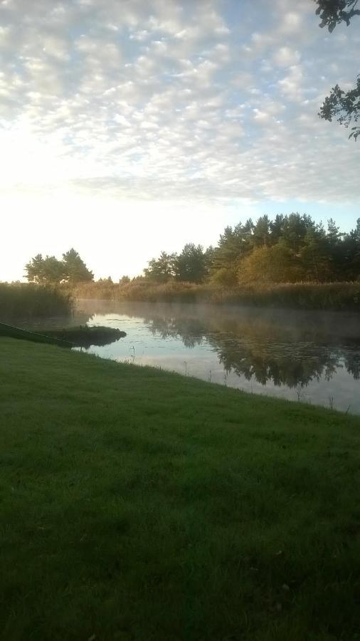 Tihase Puhkemajake Pärnu Exterior foto